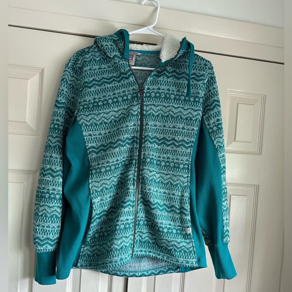 Avalanche Outdoor Supply Company super soft fleece jacket!